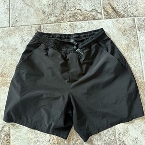 Lululemon Pace breaker Medium